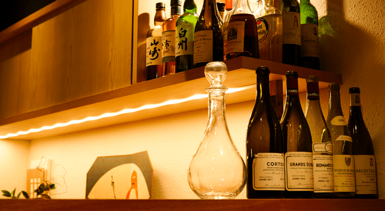 ジャパニーズ・ウィスキーや焼酎など日本独自の食後酒と、コニャック、カルヴァドス、グラッパなど欧州食後酒も各種取り揃えております。
